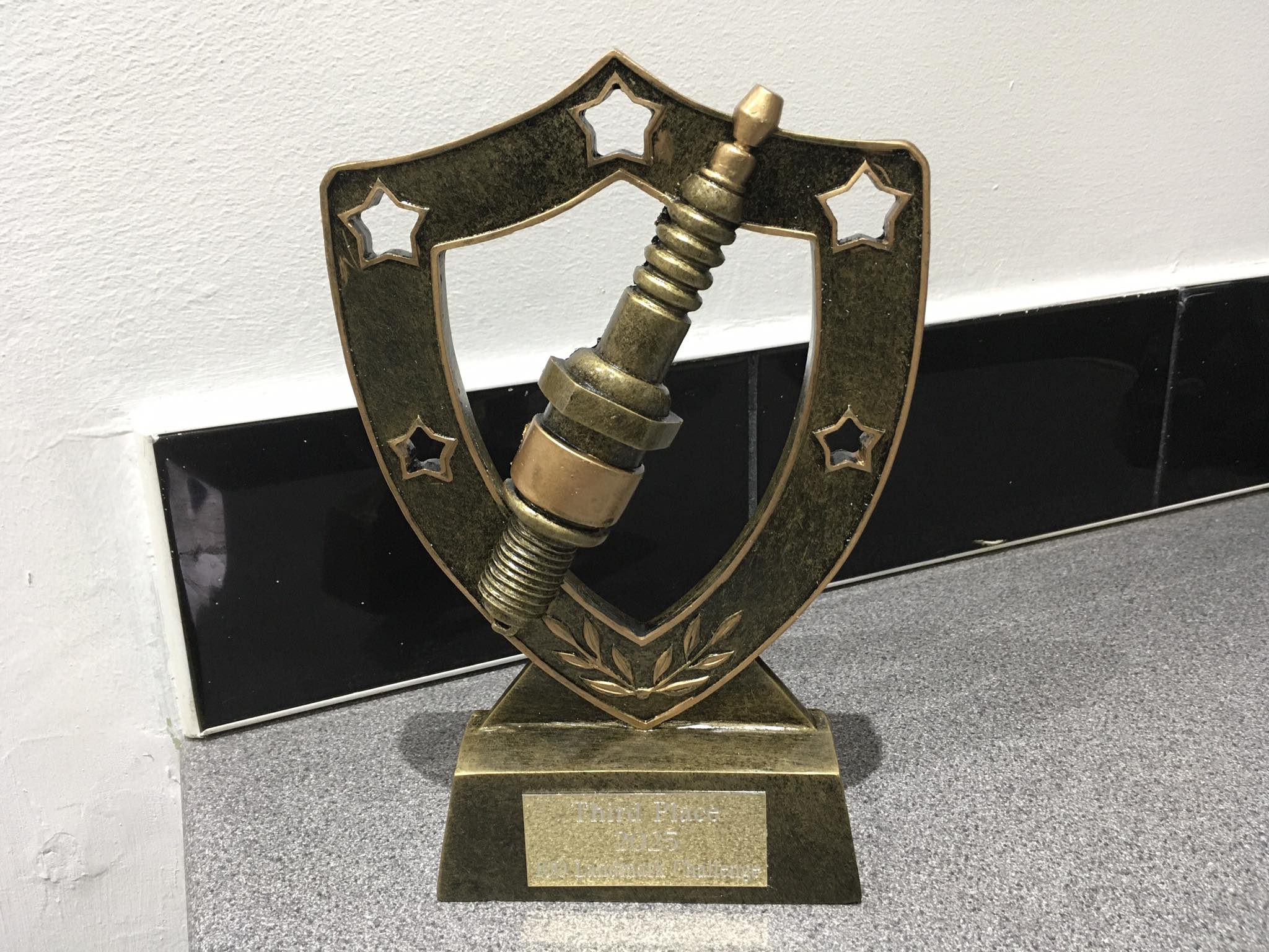 Third place trophy – 2025 100 Landmark Challenge awarded to Alan Hatherillo